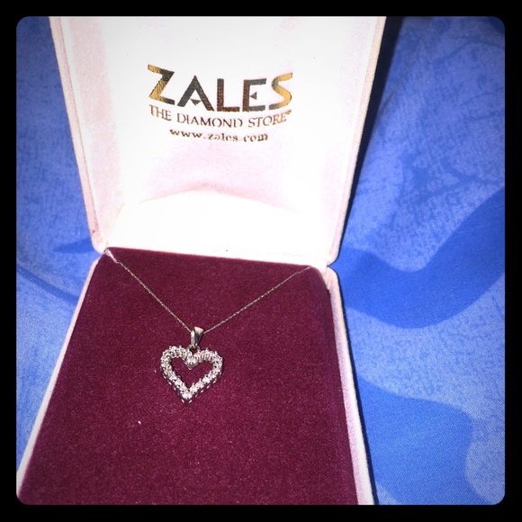 Zales | Jewelry | Zales K White Gold 